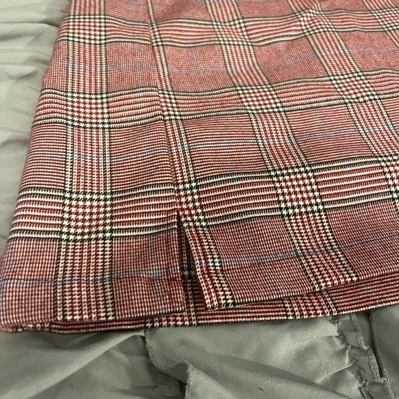 brandy melville cara skirt - Picture 4 of 4